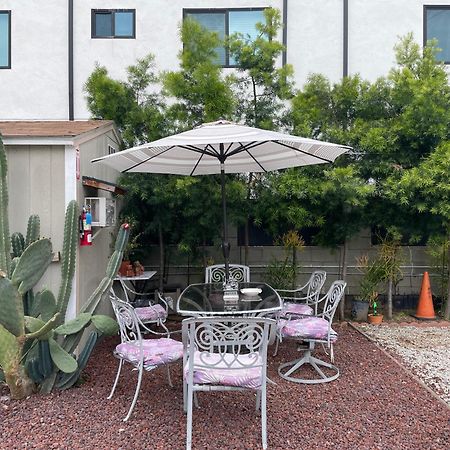 Small Private La Bedroom W Wifi - Private Fridge - Ac Near Usc - Exposition Park - Usc Memorial Coliseum - Banc Of California Bmo Stadium - Downtown Los Angeles Dtla - University Of Southern California Usc!!! Dış mekan fotoğraf