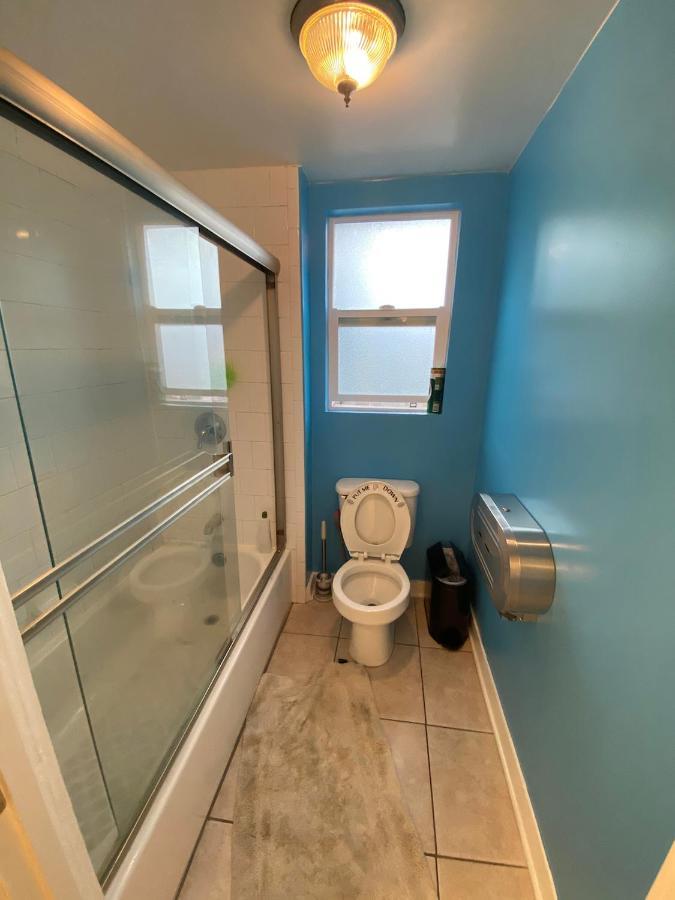 Small Private La Bedroom W Wifi - Private Fridge - Ac Near Usc - Exposition Park - Usc Memorial Coliseum - Banc Of California Bmo Stadium - Downtown Los Angeles Dtla - University Of Southern California Usc!!! Dış mekan fotoğraf