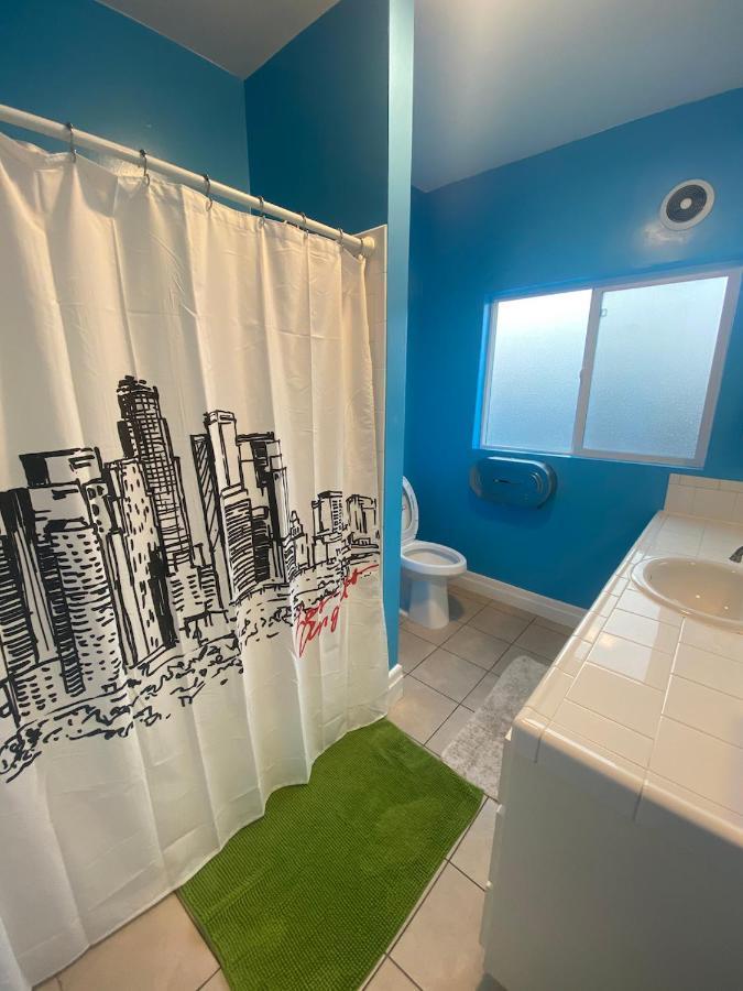 Small Private La Bedroom W Wifi - Private Fridge - Ac Near Usc - Exposition Park - Usc Memorial Coliseum - Banc Of California Bmo Stadium - Downtown Los Angeles Dtla - University Of Southern California Usc!!! Dış mekan fotoğraf