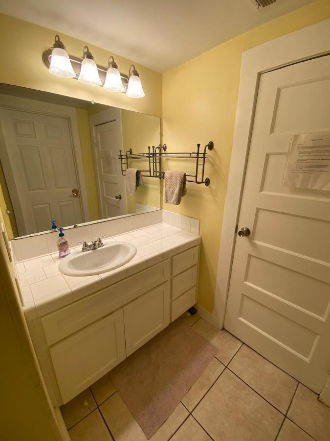 Small Private La Bedroom W Wifi - Private Fridge - Ac Near Usc - Exposition Park - Usc Memorial Coliseum - Banc Of California Bmo Stadium - Downtown Los Angeles Dtla - University Of Southern California Usc!!! Dış mekan fotoğraf