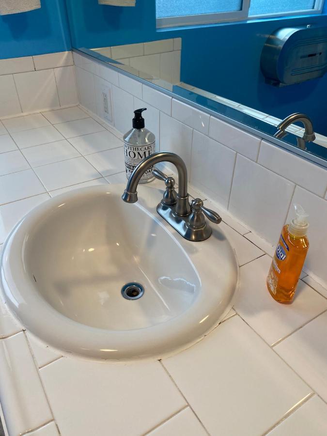 Small Private La Bedroom W Wifi - Private Fridge - Ac Near Usc - Exposition Park - Usc Memorial Coliseum - Banc Of California Bmo Stadium - Downtown Los Angeles Dtla - University Of Southern California Usc!!! Dış mekan fotoğraf