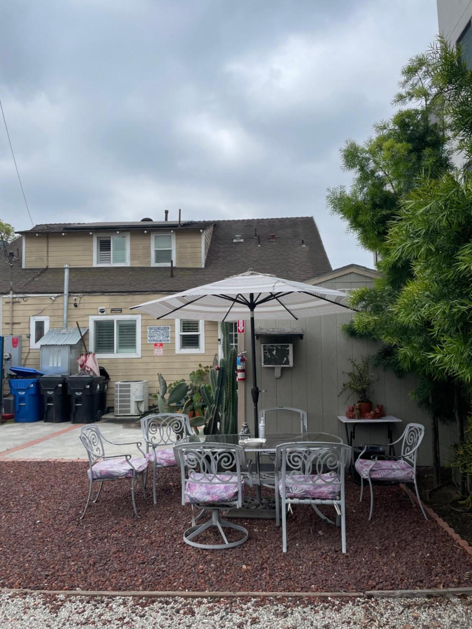 Small Private La Bedroom W Wifi - Private Fridge - Ac Near Usc - Exposition Park - Usc Memorial Coliseum - Banc Of California Bmo Stadium - Downtown Los Angeles Dtla - University Of Southern California Usc!!! Dış mekan fotoğraf